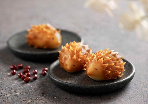 YDX-JEWEL---Deep-fried-Porcupine-Bun-with-Red-Bean-Paste-(3)